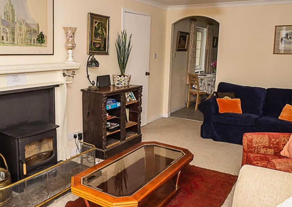West Lodge 3 Bedrooms, Near Golf Course And River Turriff Exterior foto